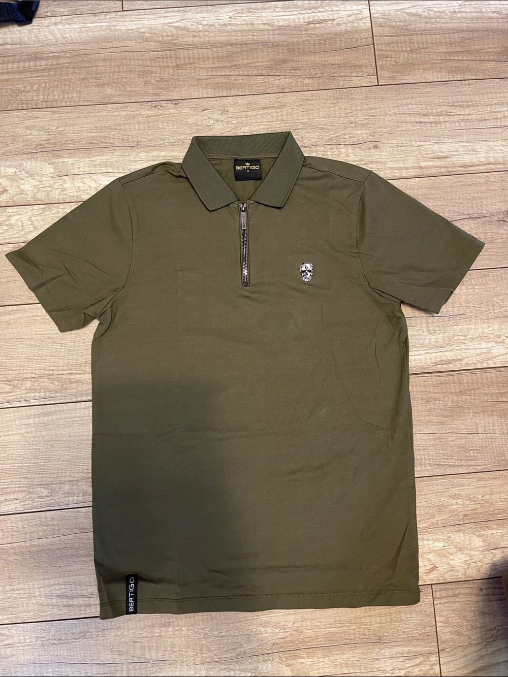 BERTIGO Version Men's Olive Zip Polo shirts with metal Skull